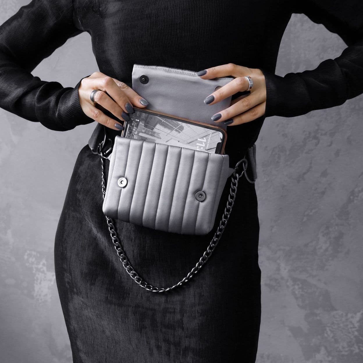 Купить Сумка стеганая AGLAIS в оттенке «Стальной серый»