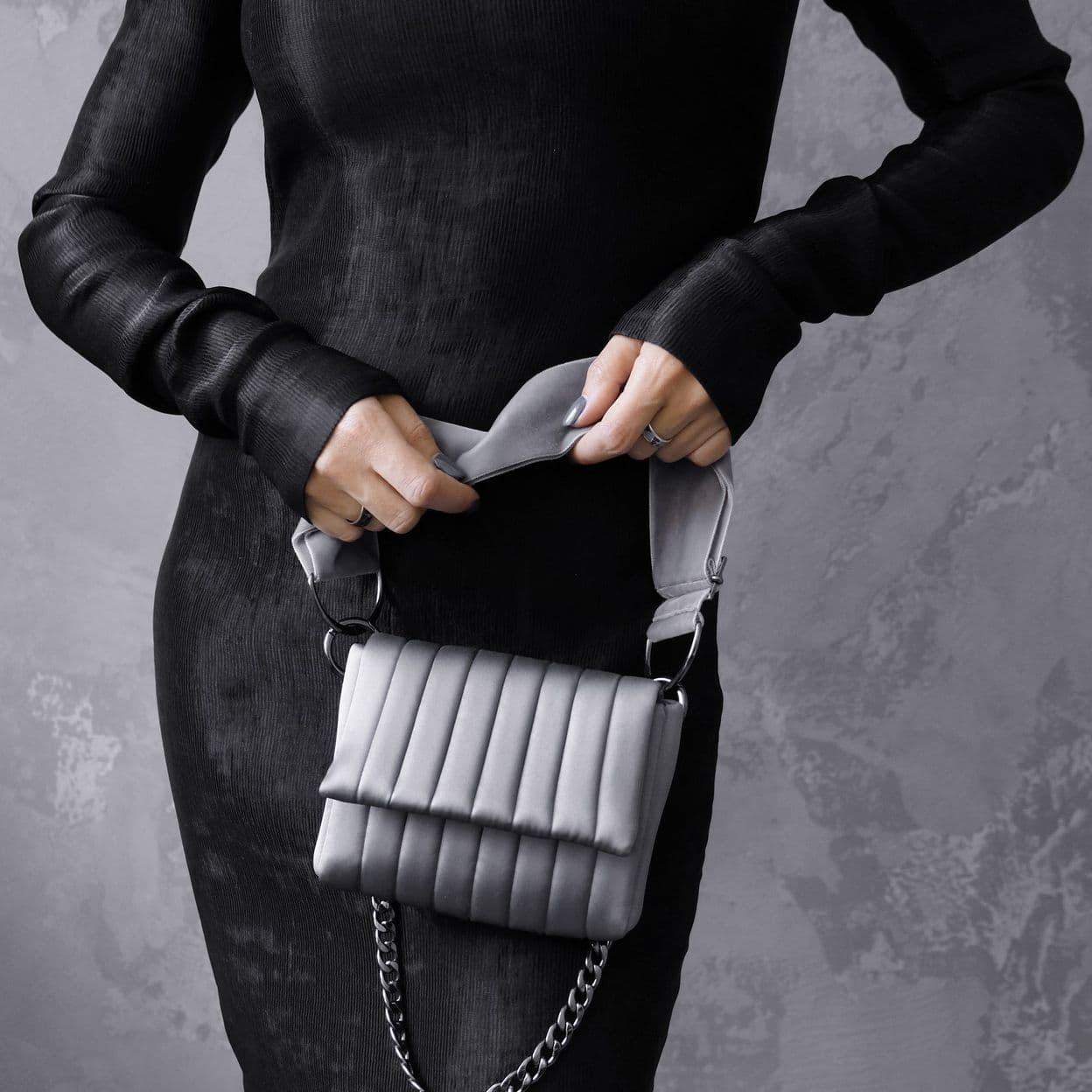 Купить Сумка стеганая AGLAIS в оттенке «Стальной серый»