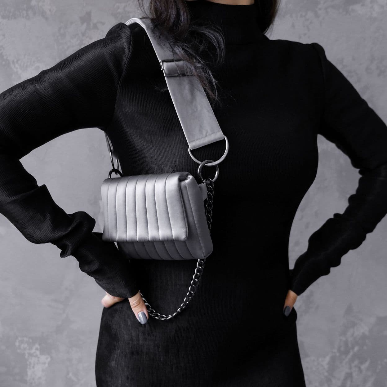 Купить Сумка стеганая AGLAIS в оттенке «Стальной серый»