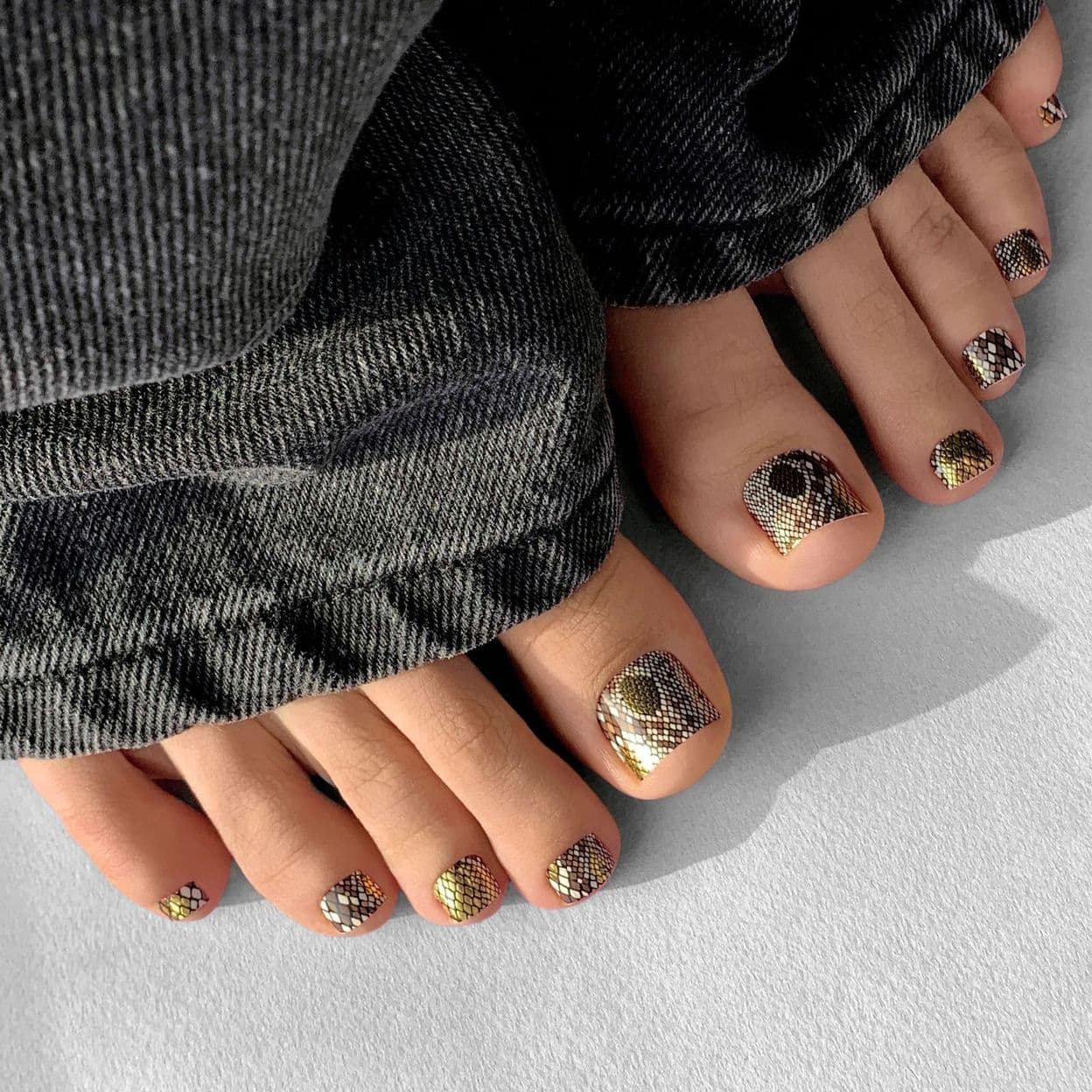Купить Пленки для педикюра Golden Snake