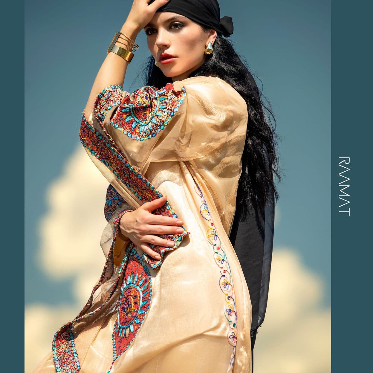 Купить Электронный журнал RAAMAT Magazine April 2025 Issue 1