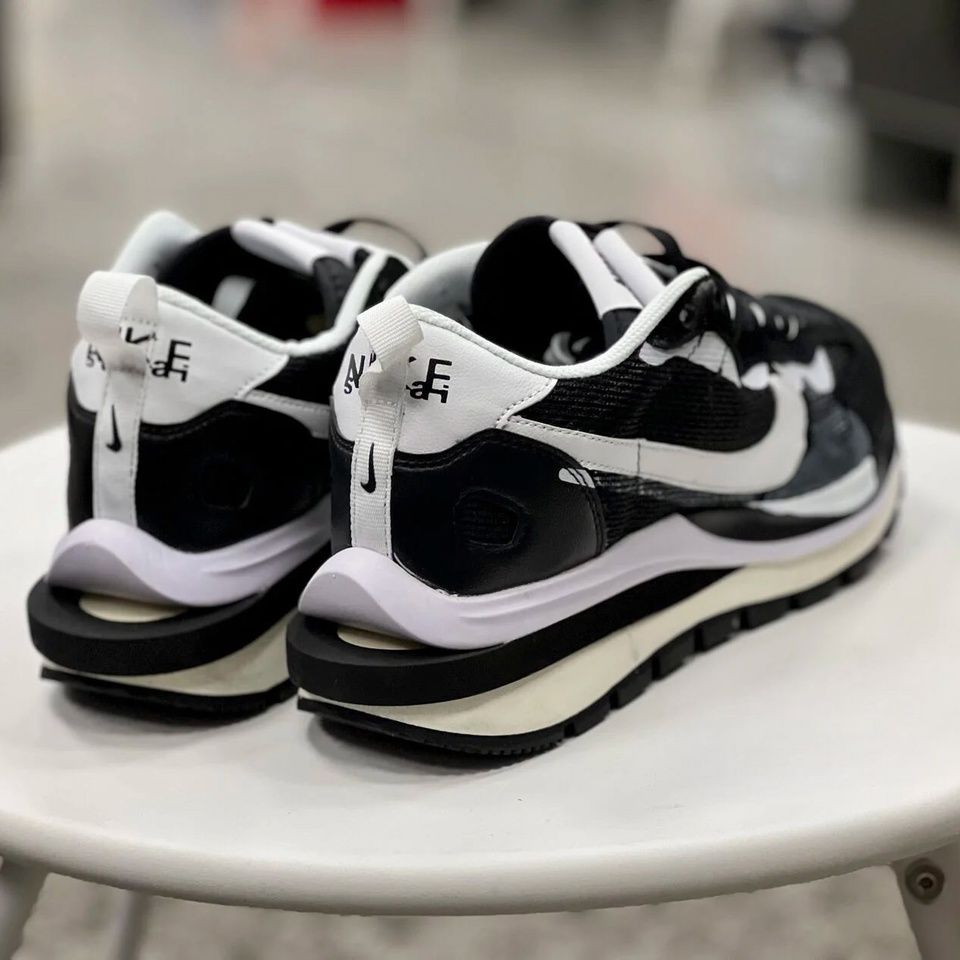 Купить Nike VaorWaffle Sacai, Black White