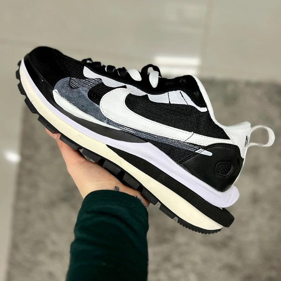 Купить Nike VaorWaffle Sacai, Black White