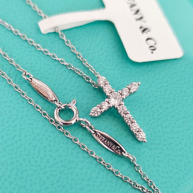 Кольцо tiffany square T, кольцо тиффани буква Т, кольцо тиффани серебряное, серьги tous icon color,  сережки тоус малахит, подвеска тоус свит доллс, t