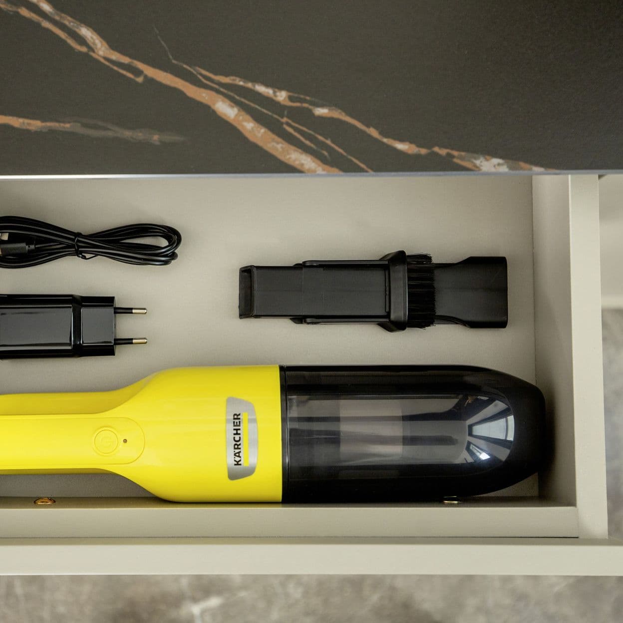 Купить Пылесос портативный аккумуляторный Karcher CVH 2, 7.2 В Li-Ion 2 Ач, 0.15 л