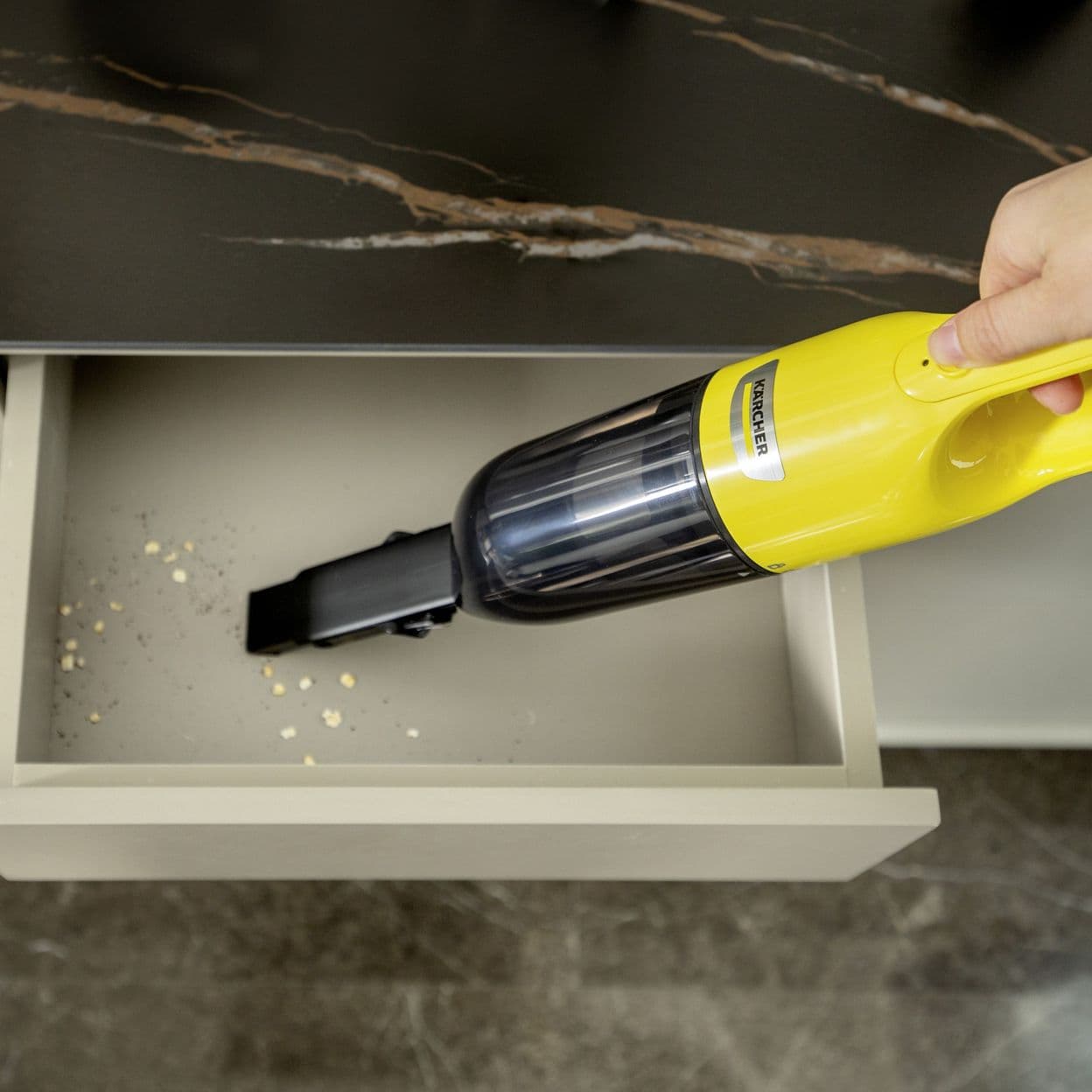 Купить Пылесос портативный аккумуляторный Karcher CVH 2, 7.2 В Li-Ion 2 Ач, 0.15 л
