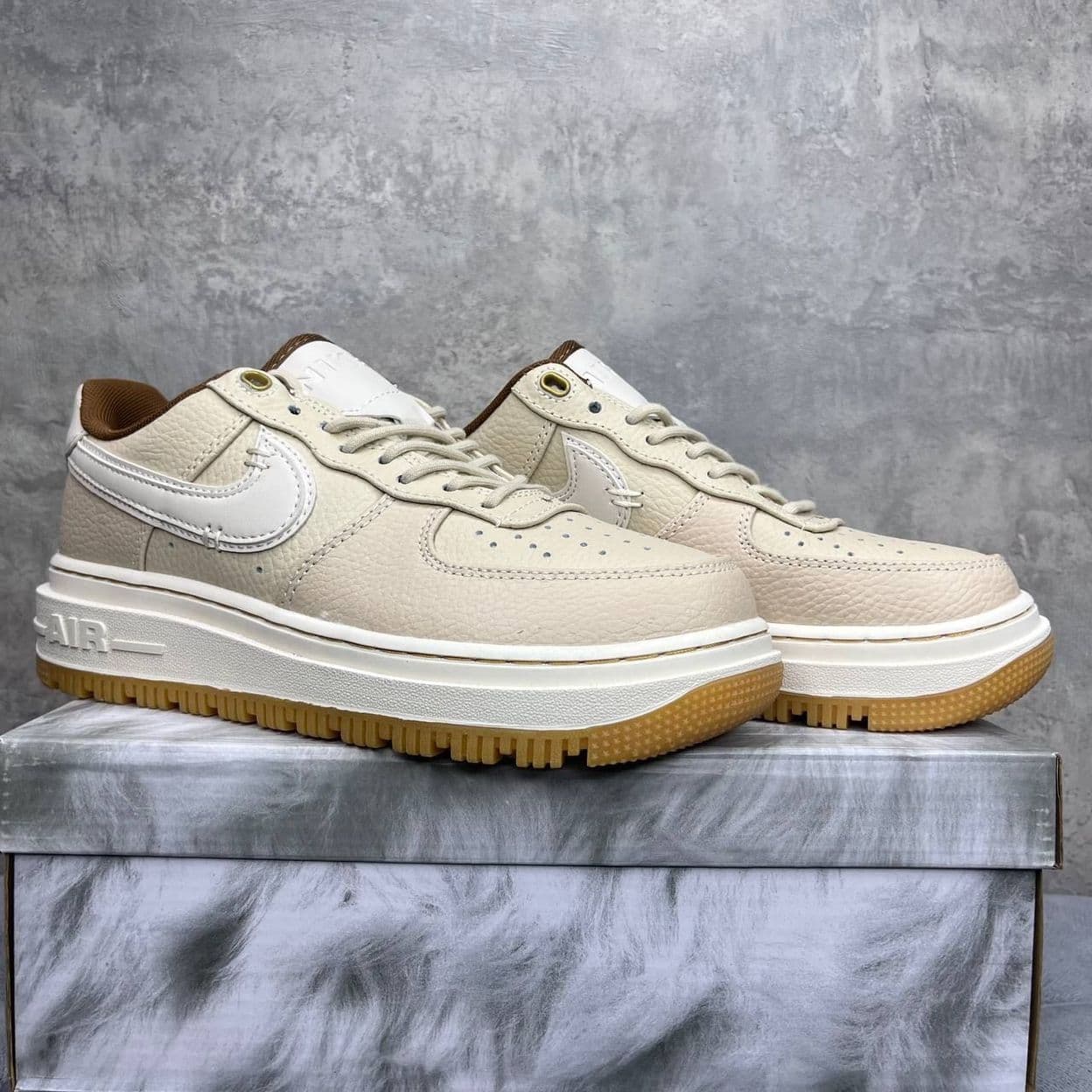 Купить Nike Air Force 1 Luxe