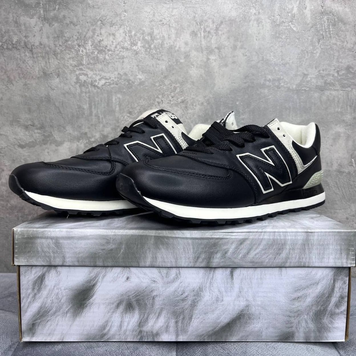 Купить New Balance 574LUC Black White