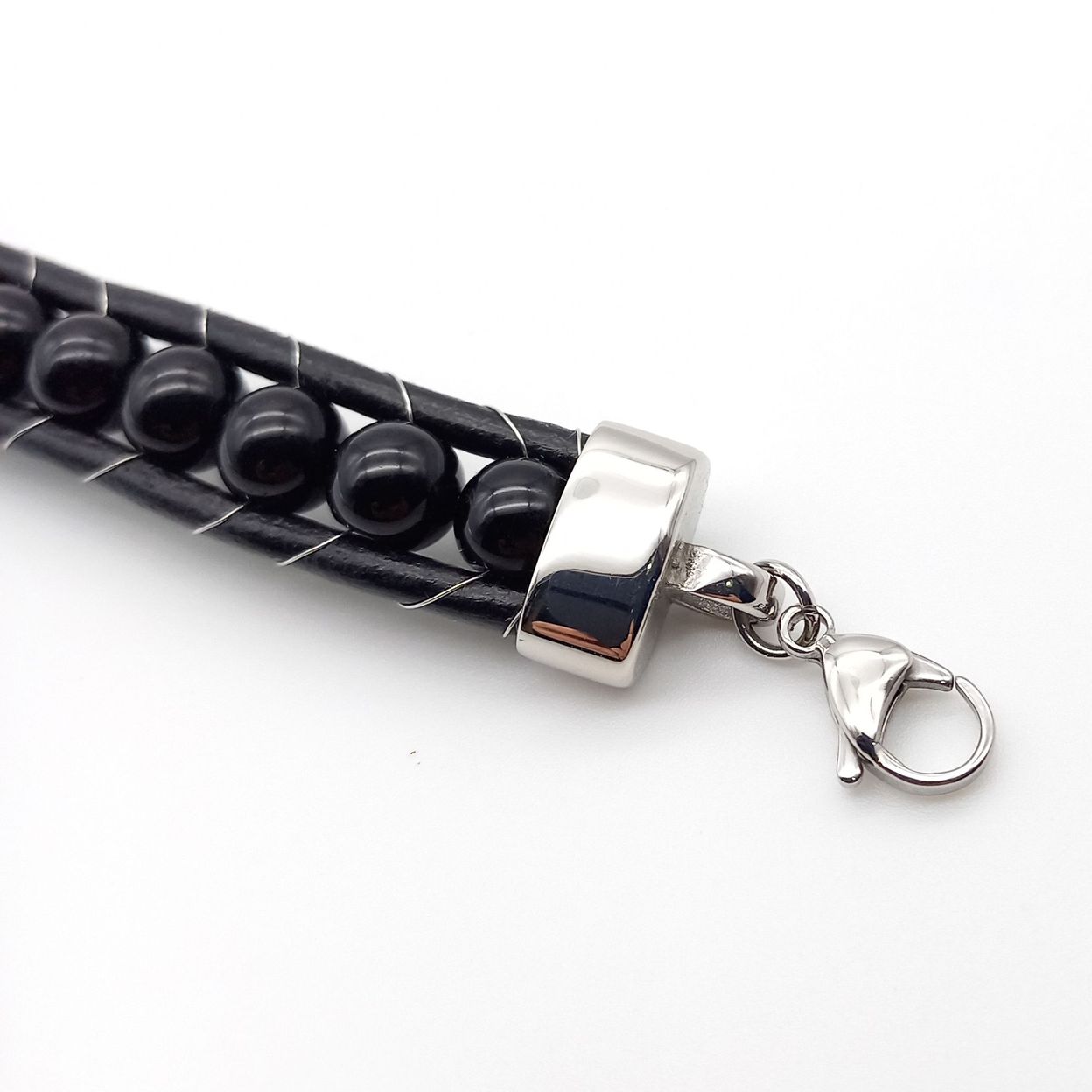 Купить Оникс глянцевый, кожа, сталь. Браслет женский кожаный из натуральных камней Оникс черный глянцевый (арт. DMBR021W)