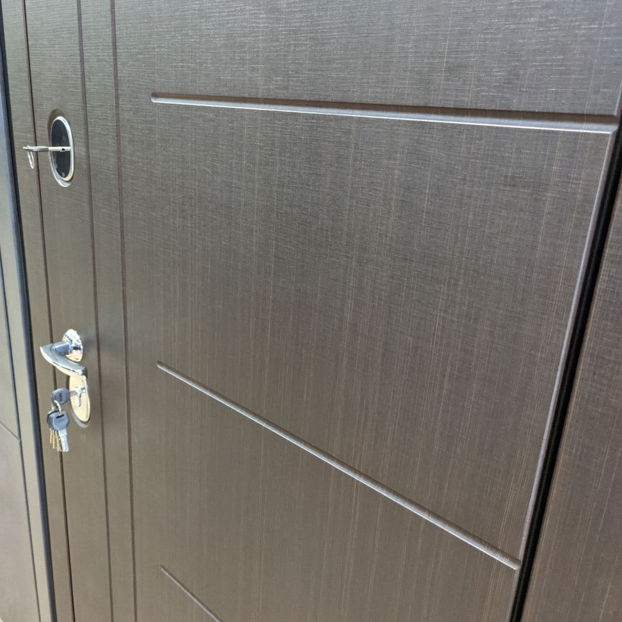 Купить Дверь входная "Фаворит", белый бьянко