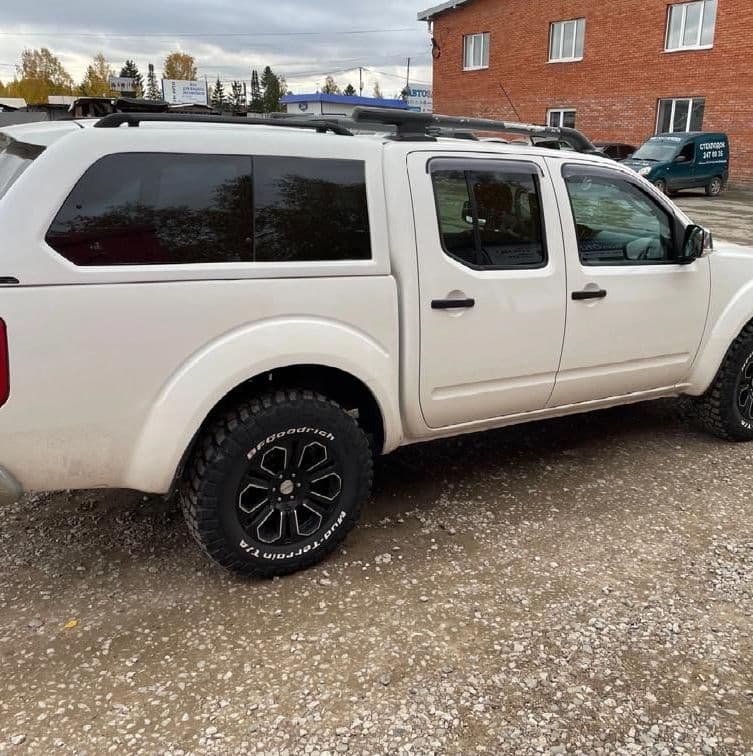 Купить Nissan Navara, кунг, 2 лебедки