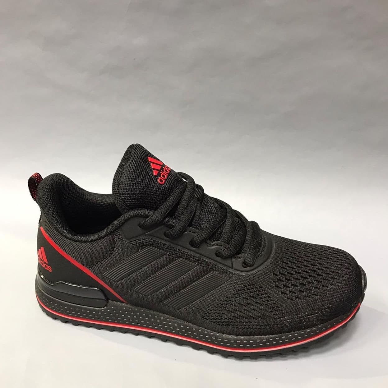 Купить Кроссовки черные спортивные