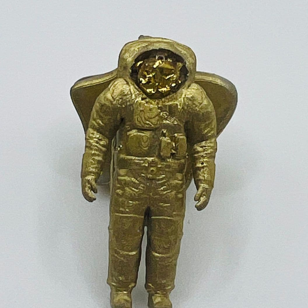 Купить Значок "Выход в открытый космос"