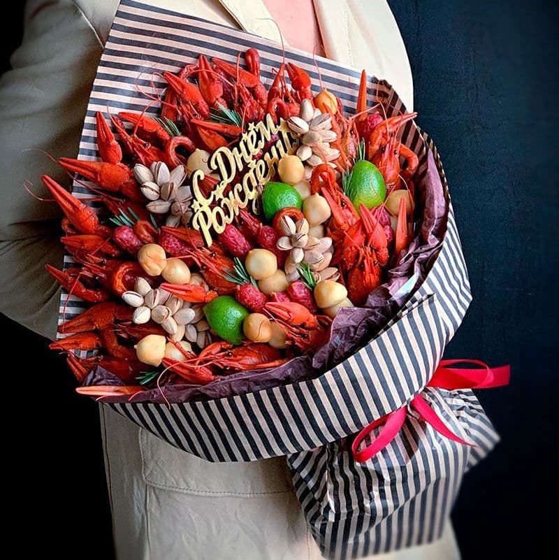 Купить Букет из раков и колбасок арт. 194