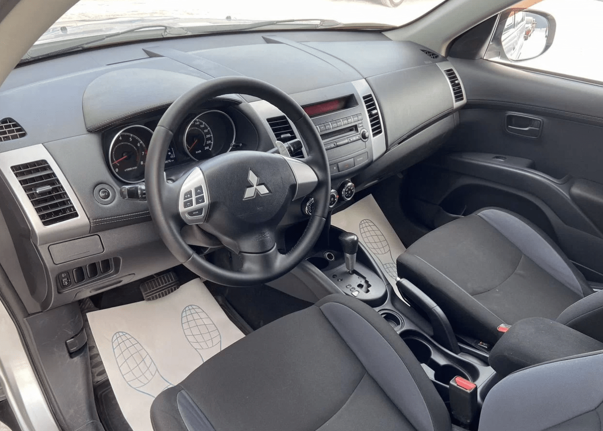 Купить Mitsubishi Outlander 2.0 CVT, 2010, 179 476 км