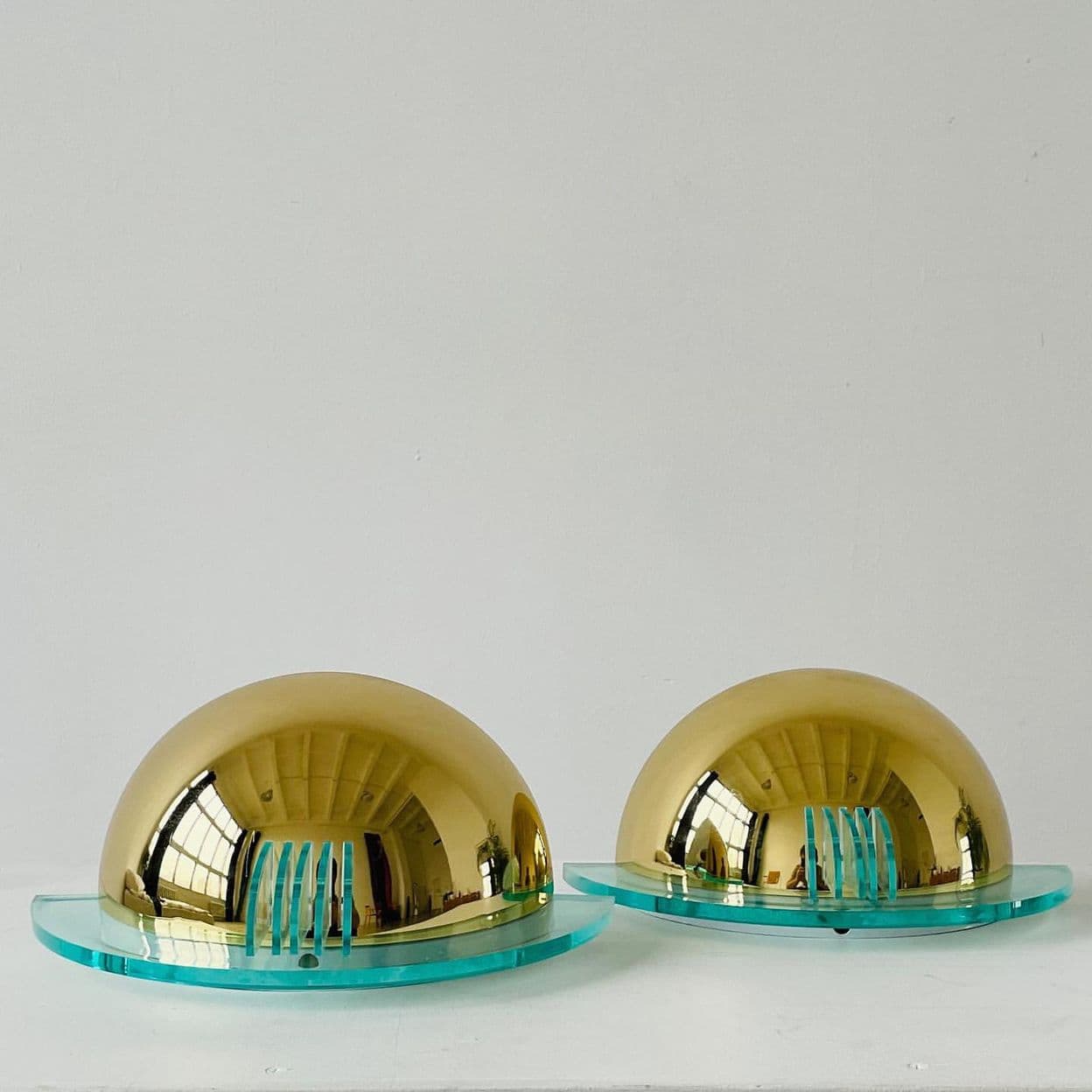 Купить Пара настенных светильников