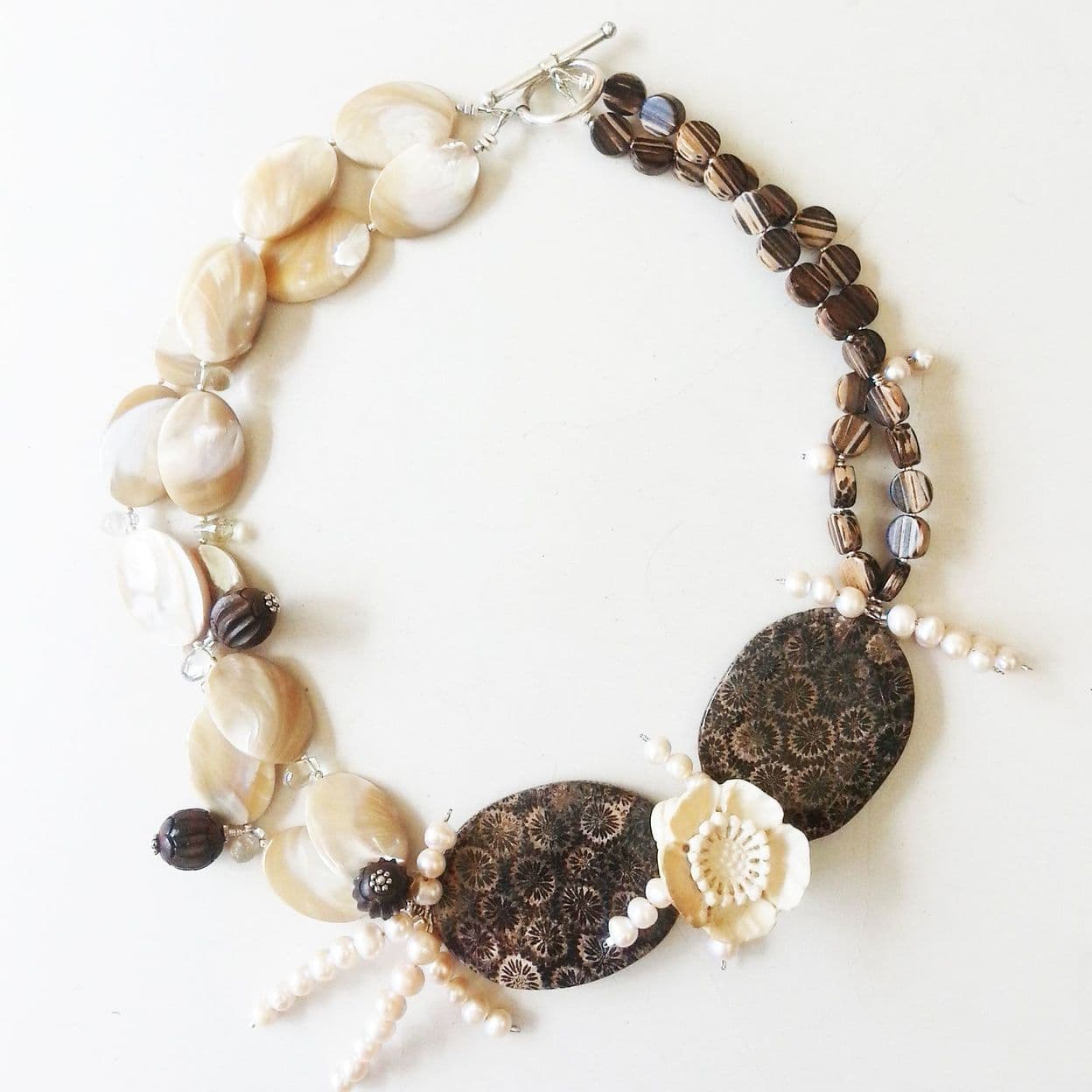 Купить Колье White wild rose