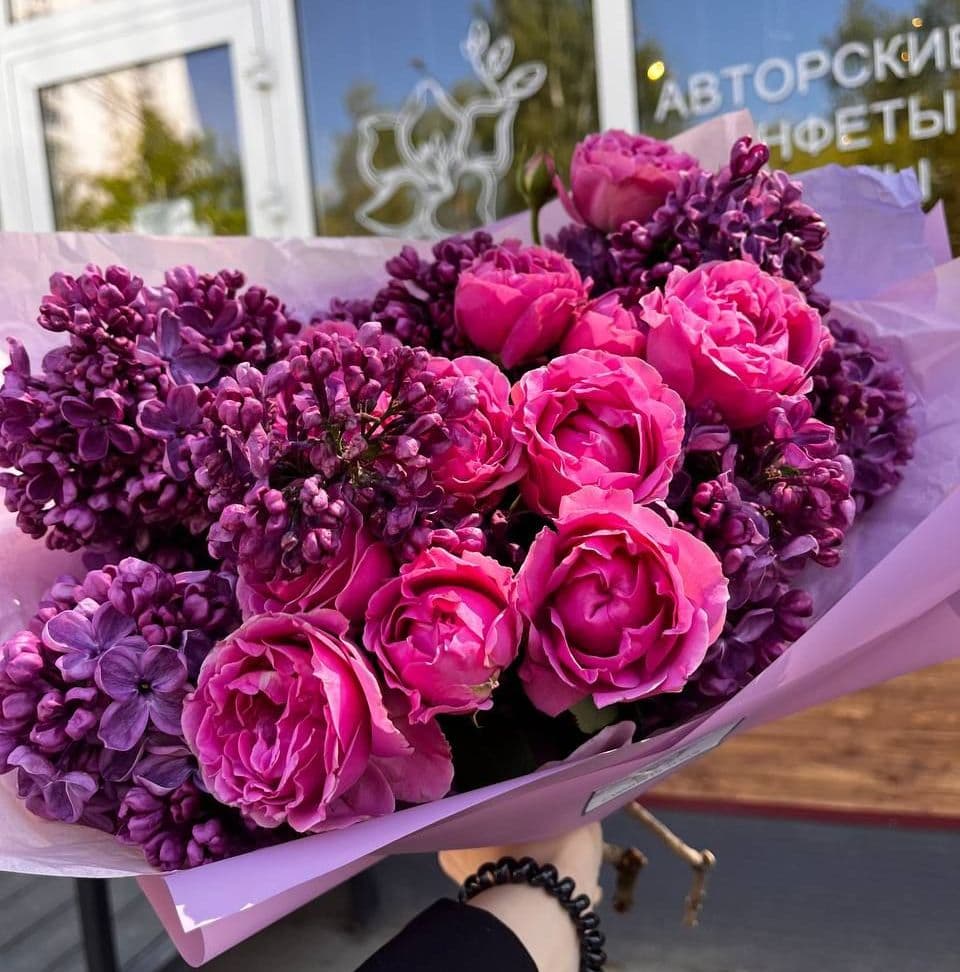 Купить Букет BLUEBERRY с Сиренью (Сезонный)