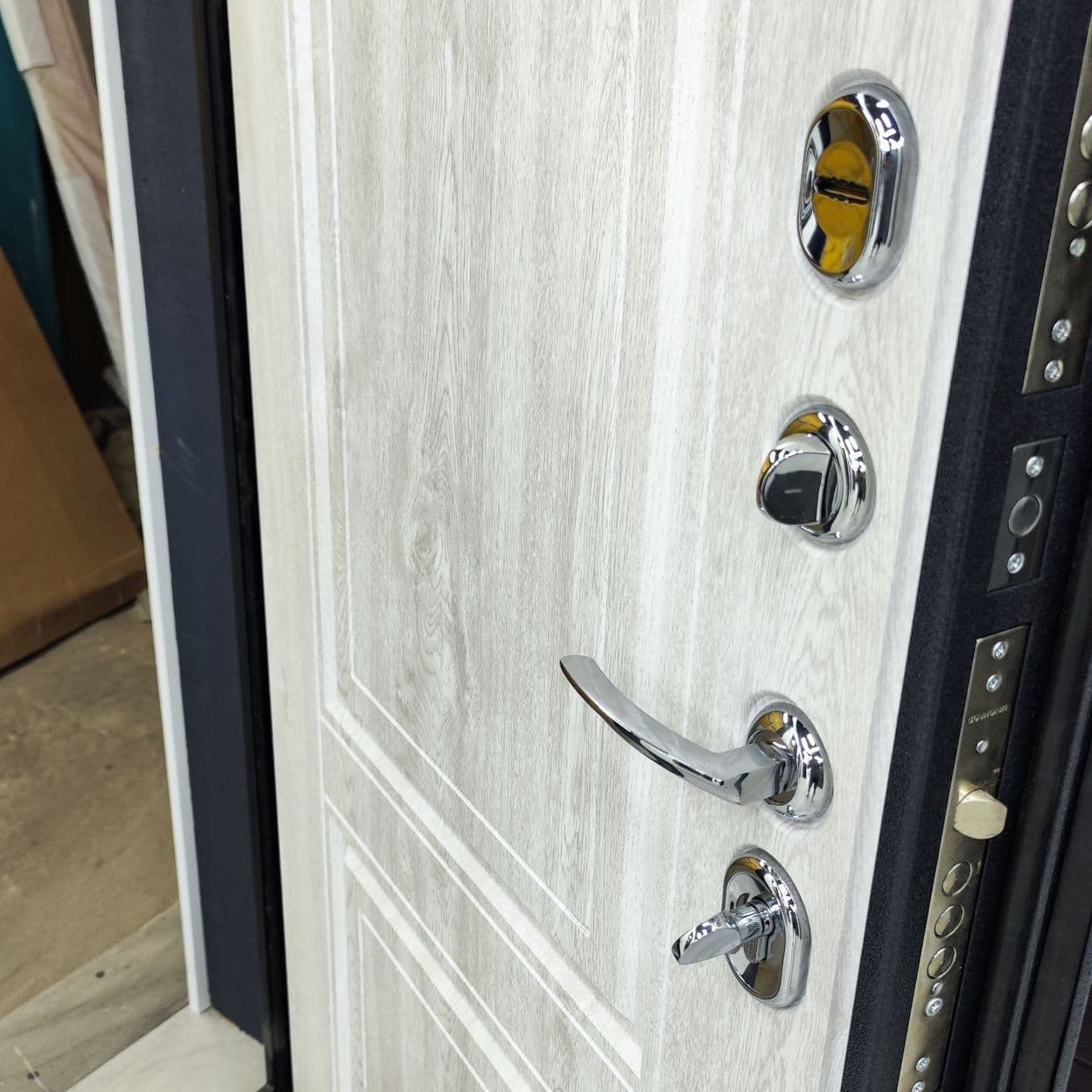 Купить Дверь входная "КЛАССИК 3", ЮДМ