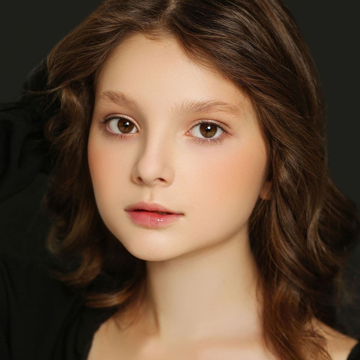 Купить Электронный журнал MOVEUX Magazine March 2025 Teen&Kids Edition Issue 1