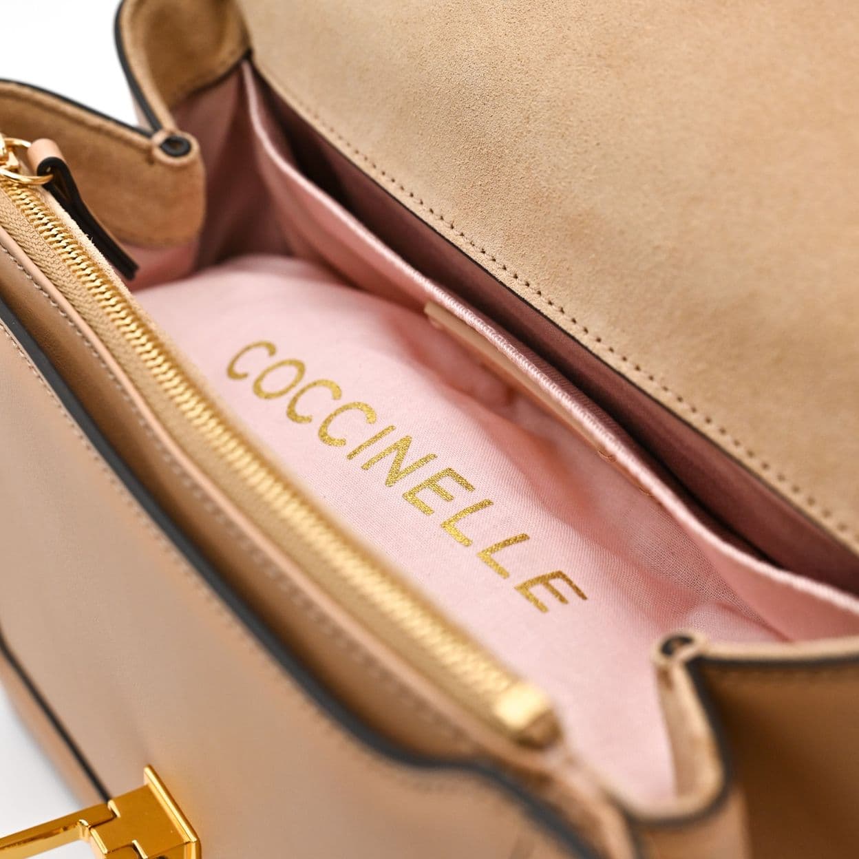 Купить Сумка женская Coccinelle