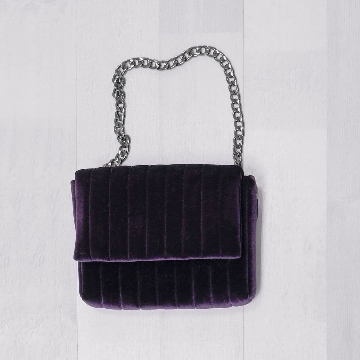 Купить Сумка стеганая AGLAIS в оттенке «Сливовый конфитюр»