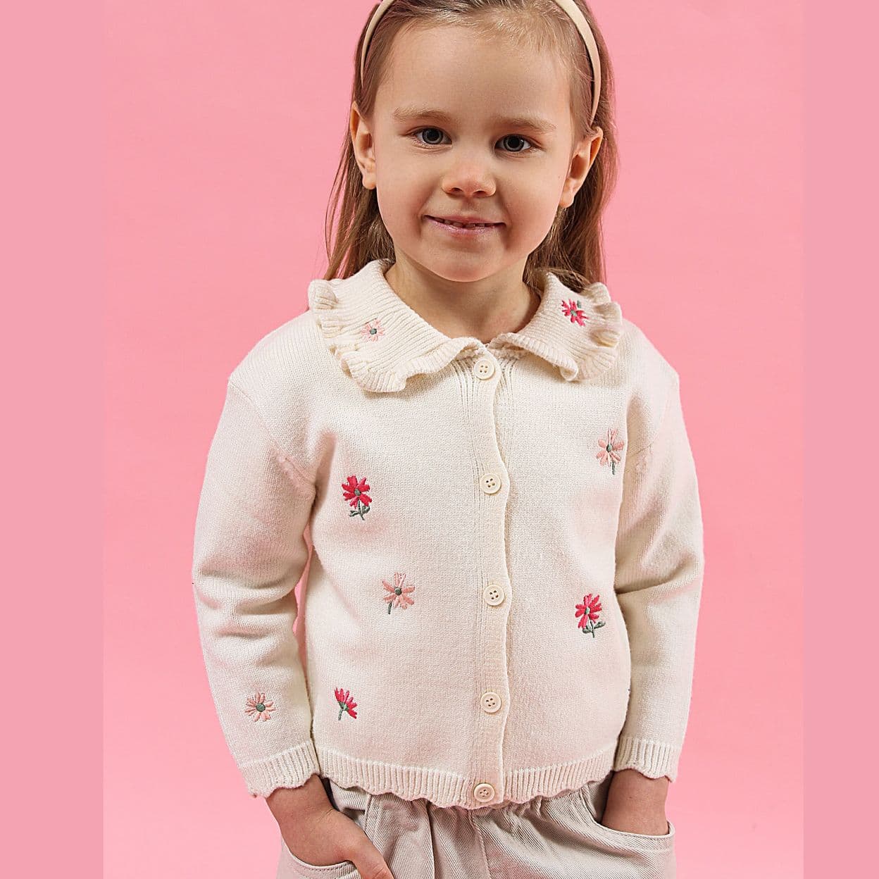 Купить Электронный журнал RAAMAT Magazine April 2025 Teen&Kids Edition Issue 1