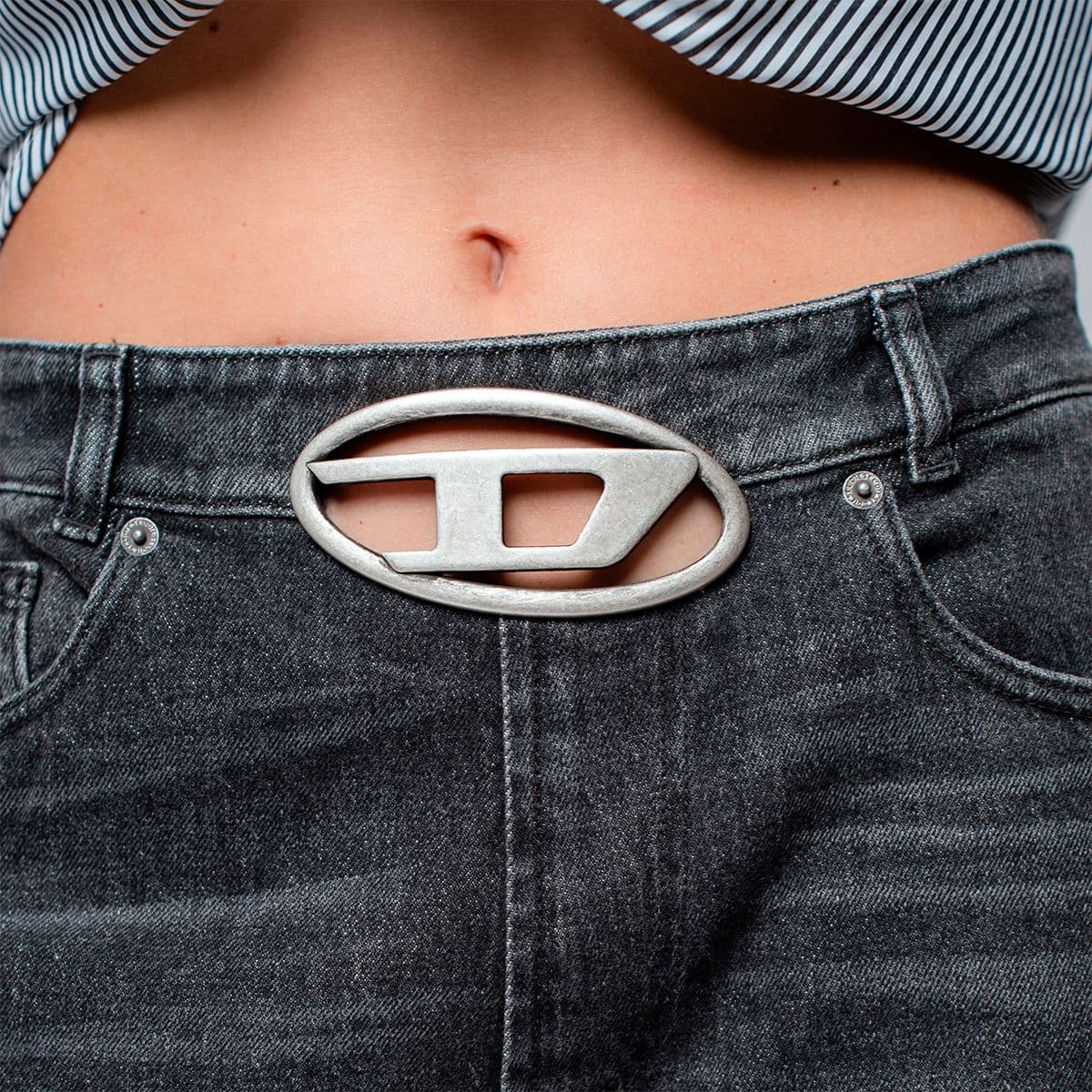 Купить Джинсы DIESEL