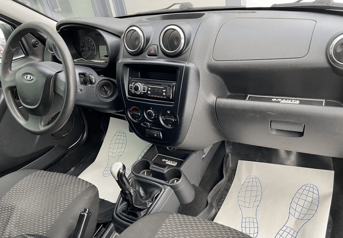 Купить ВАЗ (LADA) Granta 1.6 MT, 2016, 116 000 км