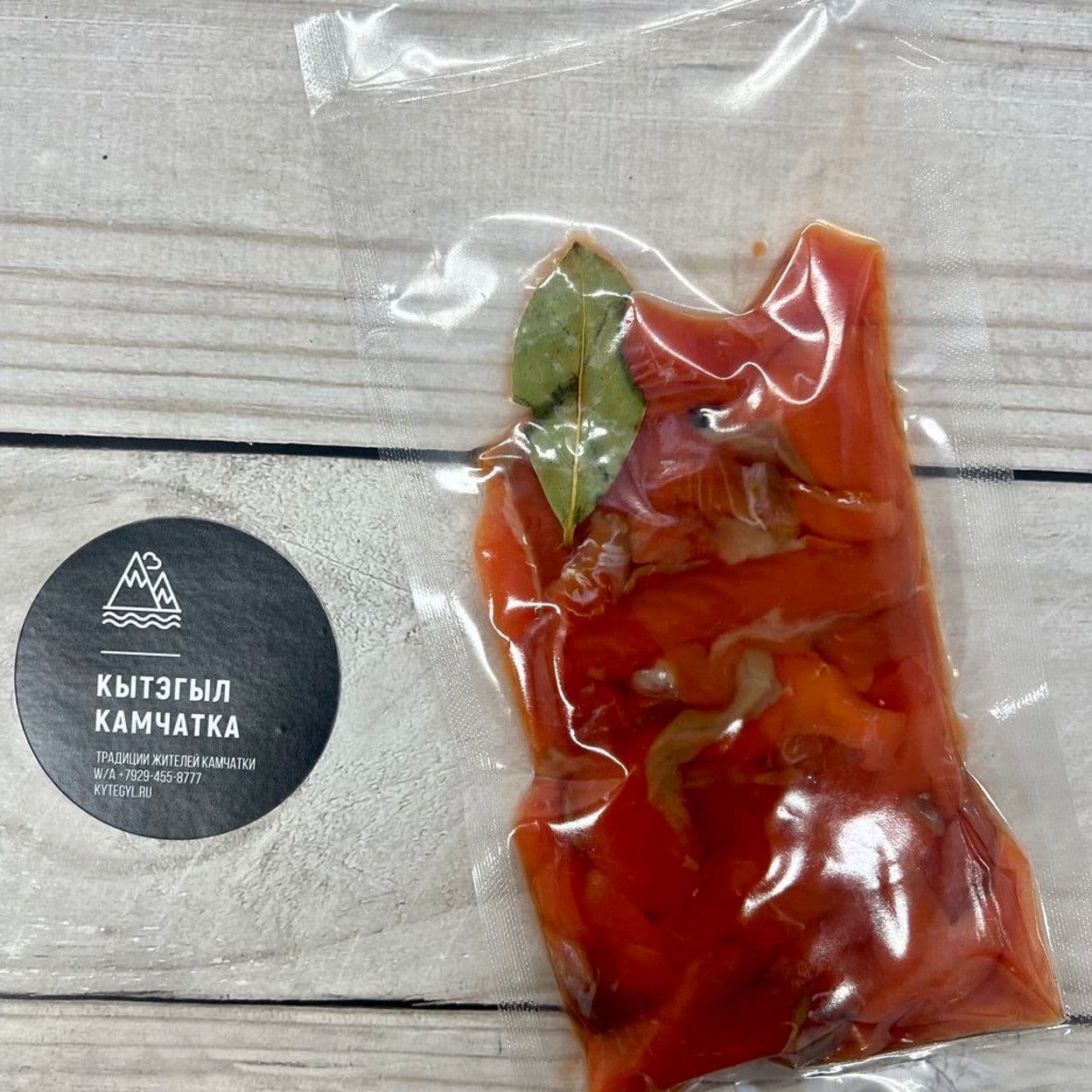 Купить Пресерва нерка филе-кусочки в масле слабосоленая 200 г, вакуумная упаковка