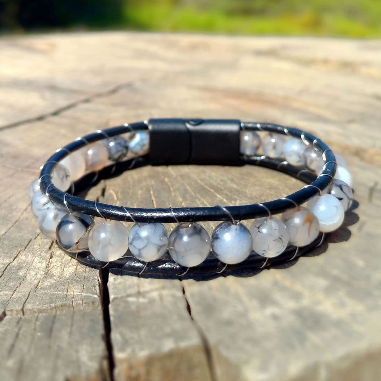 Купить Агат светлый, кожа, сталь. Браслет мужской / женский кожаный из натуральных камней Агат светлый (арт. DMBR007)