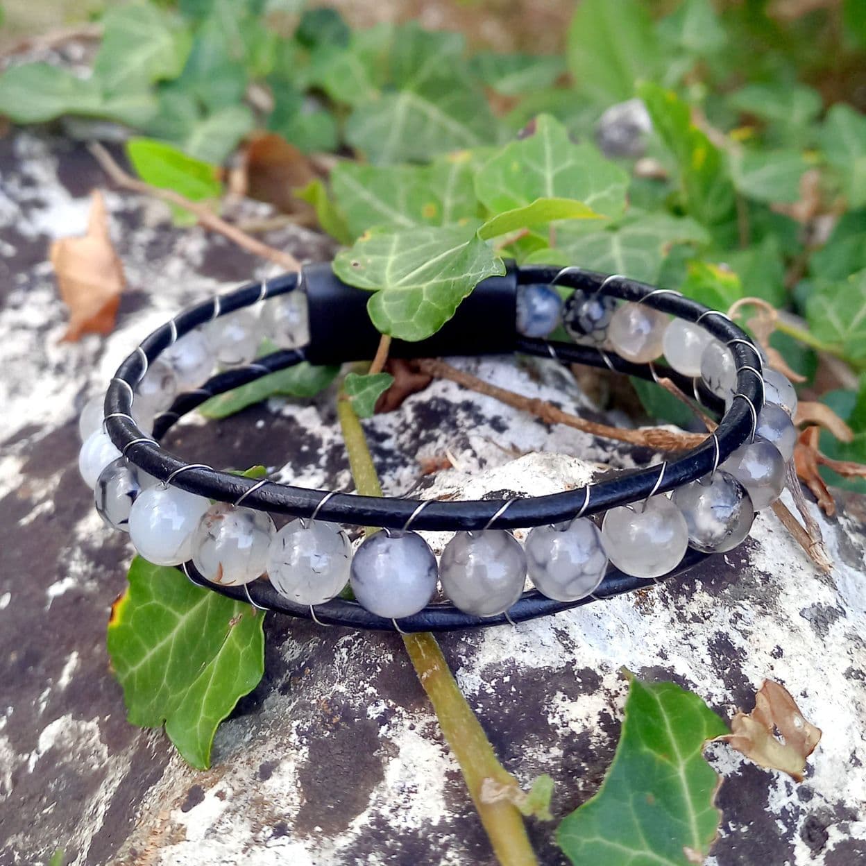 Купить Агат светлый, кожа, сталь. Браслет мужской / женский кожаный из натуральных камней Агат светлый (арт. DMBR007)