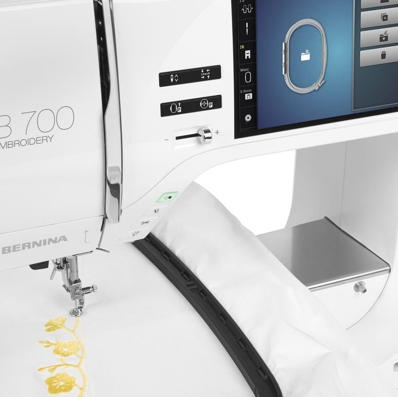 Купить Вышивальная машина BERNINA B 700 + вышивальный блок