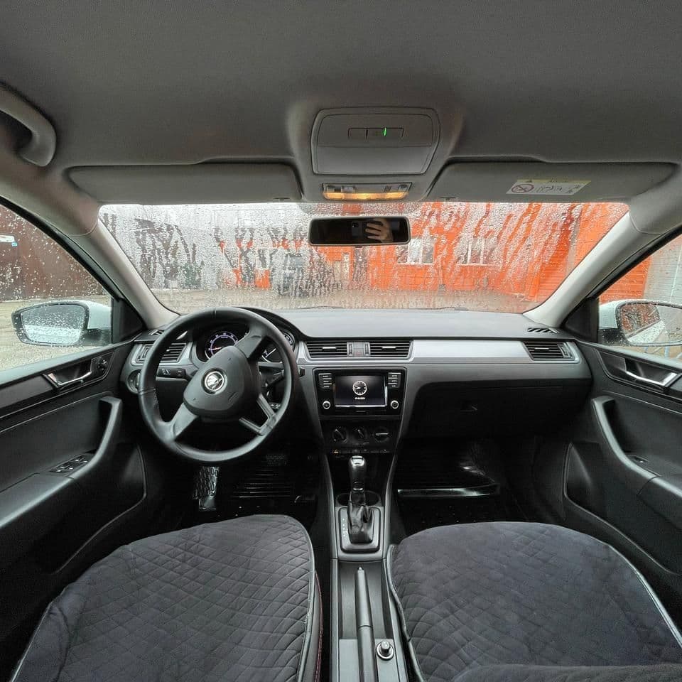 Купить Skoda Rapid 1.6 АКПП, лифтбек