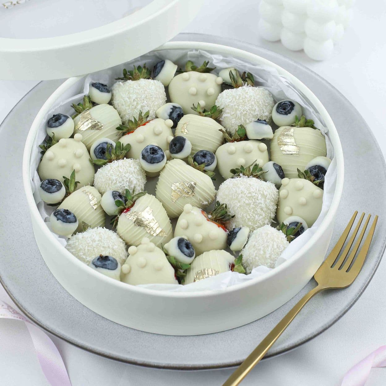 Купить "Круг белый №1"