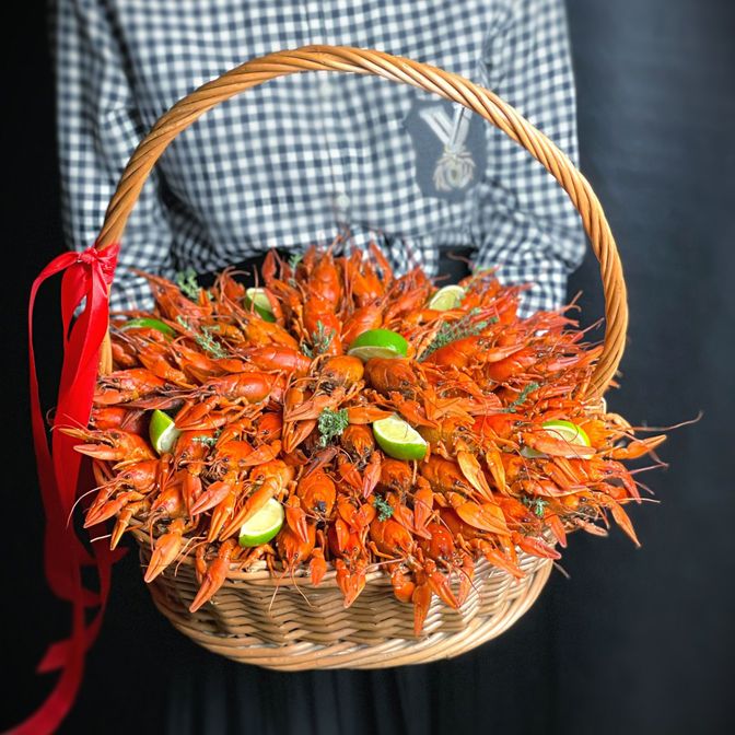 Подарочный ящик из раков