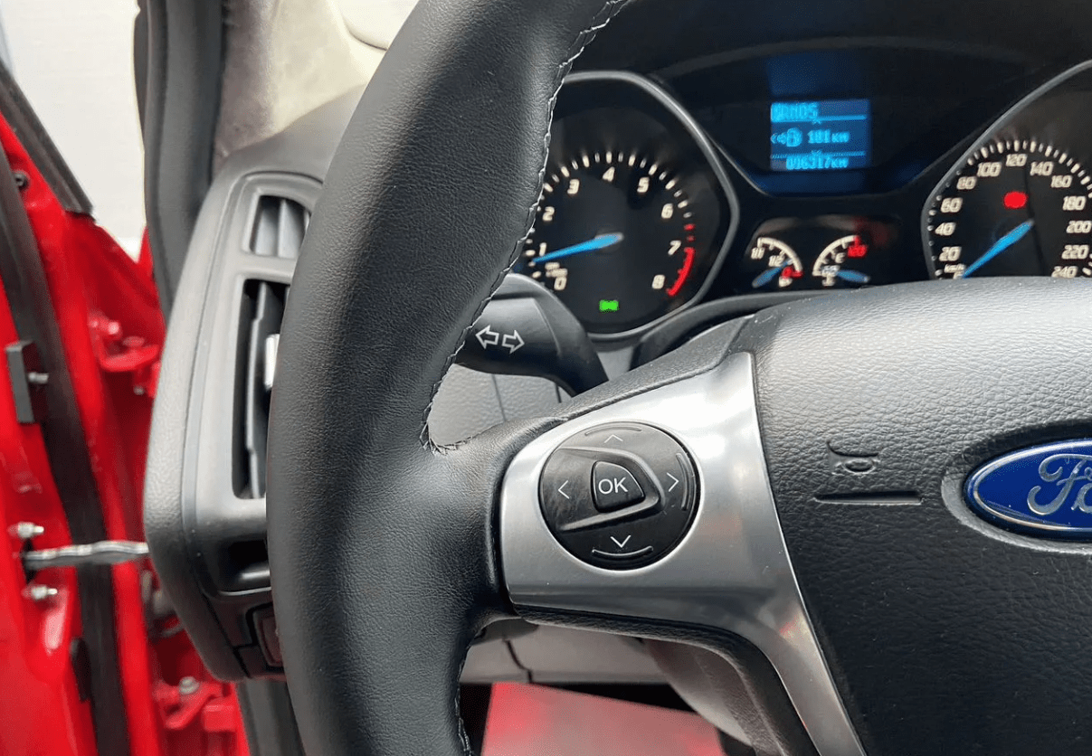 Купить Ford Focus 1.6 AMT, 2012, 96 000 км