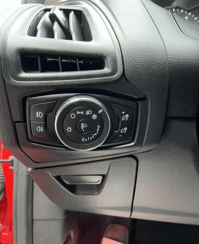 Купить Ford Focus 1.6 AMT, 2012, 96 000 км