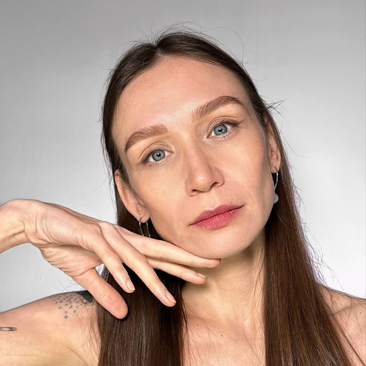 Купить Коррекция бровей