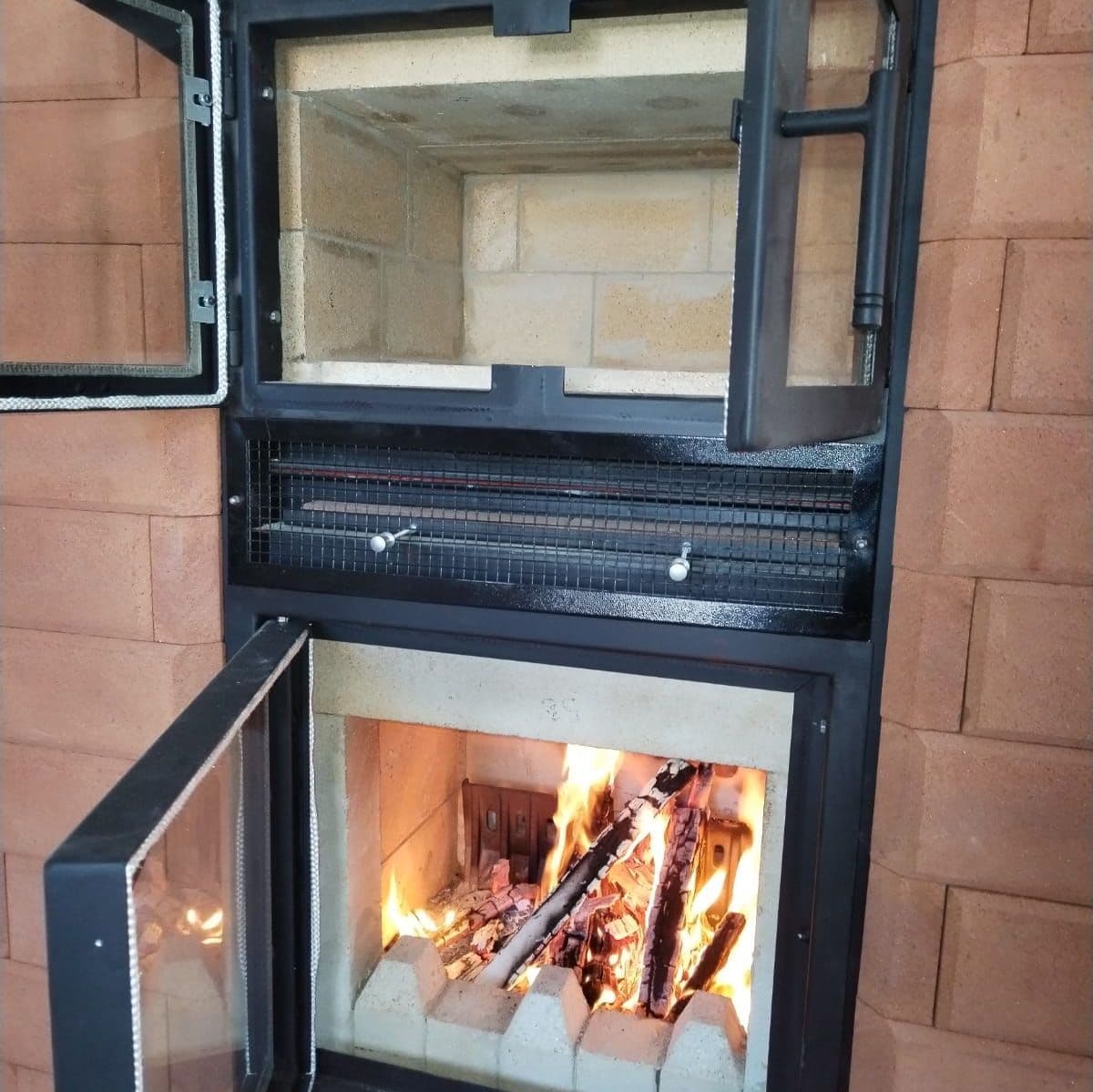 Купить Печь-камин серии КИВ с духовкой