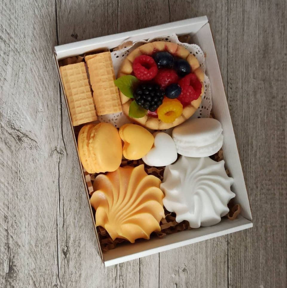 Купить Набор " Малиновое настроение " Отличный подарок к любому празднику.