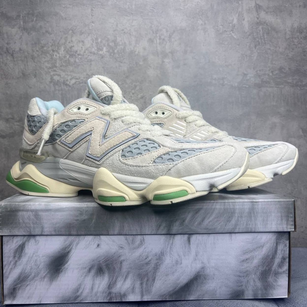 Купить New Balance 9060BW1 Bricks And Wood