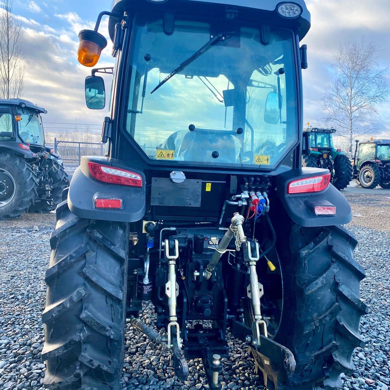 Купить Трактор FORLOAD SD 904