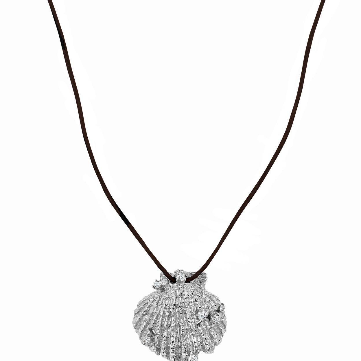 Купить MORE VNUTRI Колье с одной ракушкой MAX со вставками, платинирование