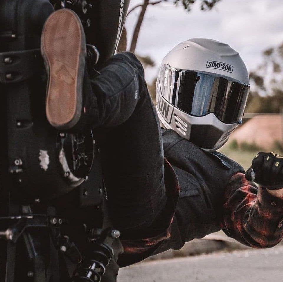 Купить Мотошлем Simpson M30 Bandit