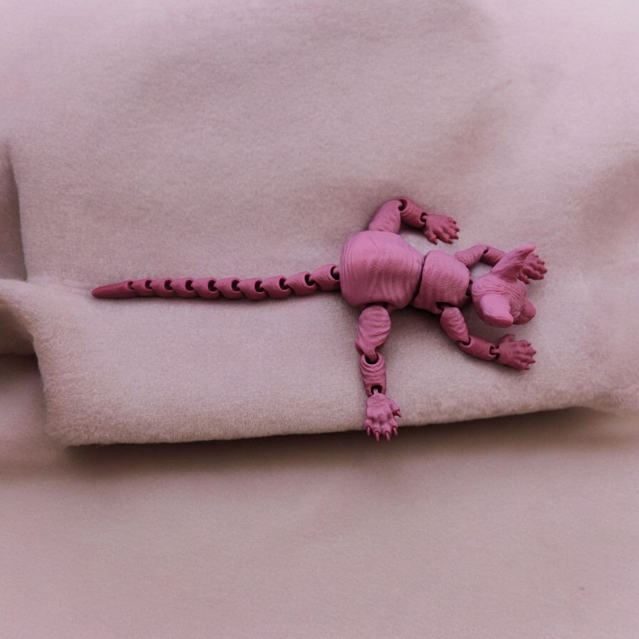 Купить Подвижная игрушка кошка Сфинкс V-ушки