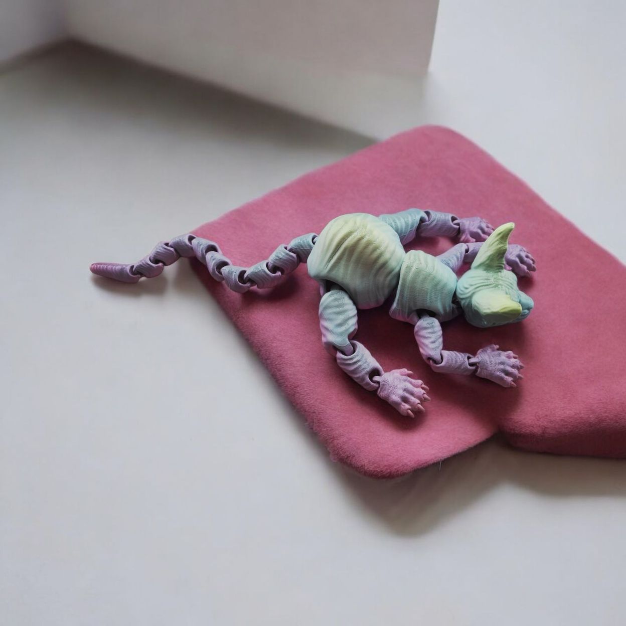 Купить Подвижная игрушка кошка Сфинкс V-ушки