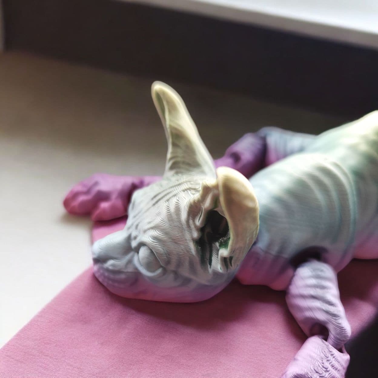 Купить Подвижная игрушка кошка Сфинкс V-ушки