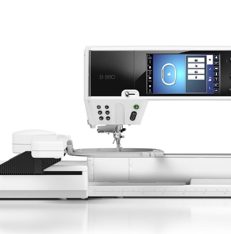 Купить Швейно-вышивальная машина BERNINA 880 PLUS + вышивальный блок