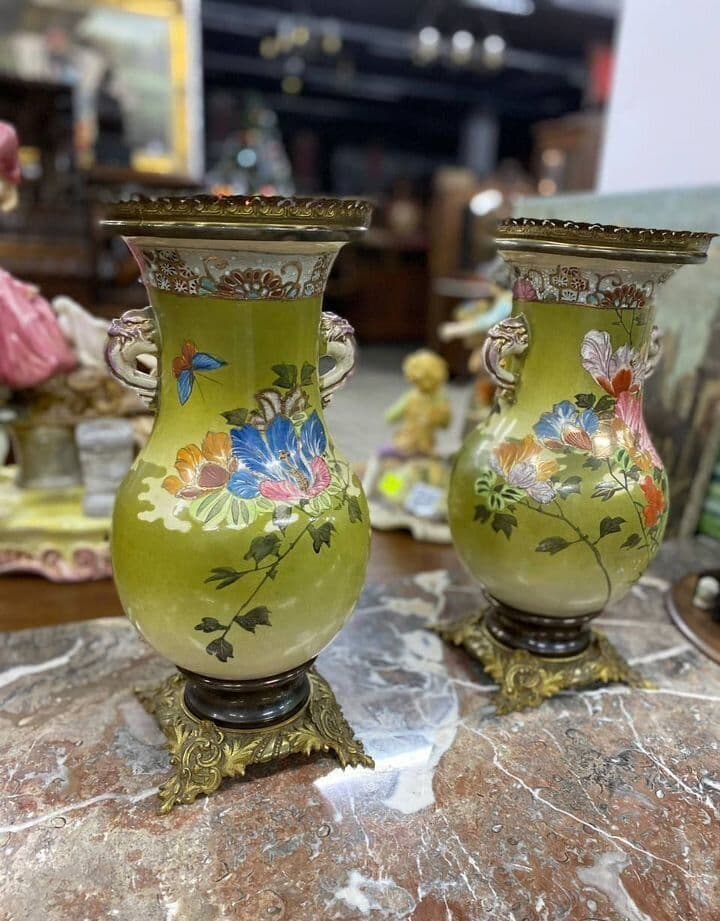 Купить Парные старинные вазы